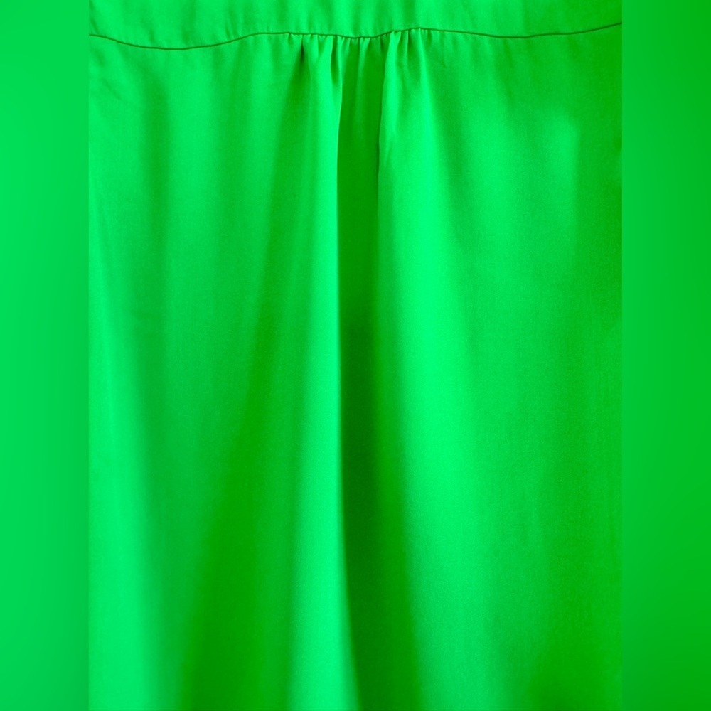 NWT Chaus Women's Green V-Neck Top M - Picture 6 of 8